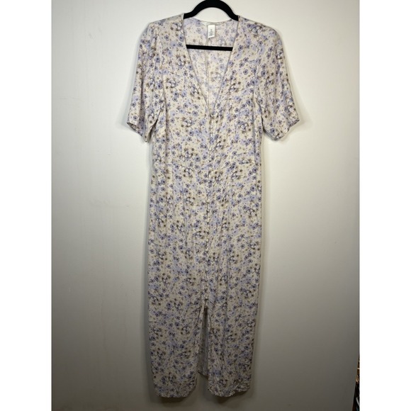 H&M Dresses & Skirts - H&M Cottagecore Floral Dress Size Large Lavender Pastel Buttons Flowy Romantic